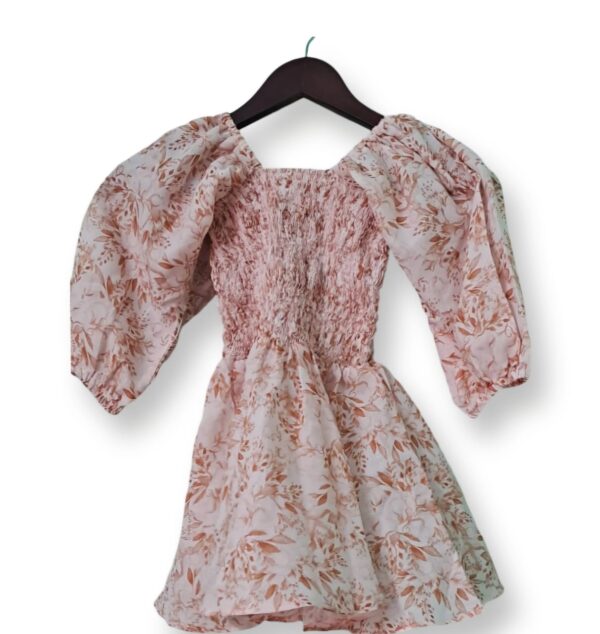 Floral puff sleeve smocked top